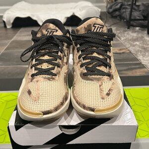 Men Tatum 1 Tunnel Walk Size 9.5